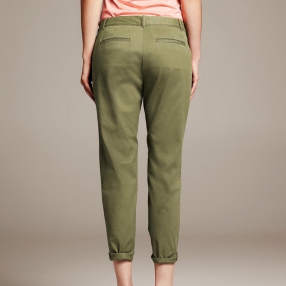 Banana Republic Pants - Banana Republic Green Roll-Up City Chino Pants 8